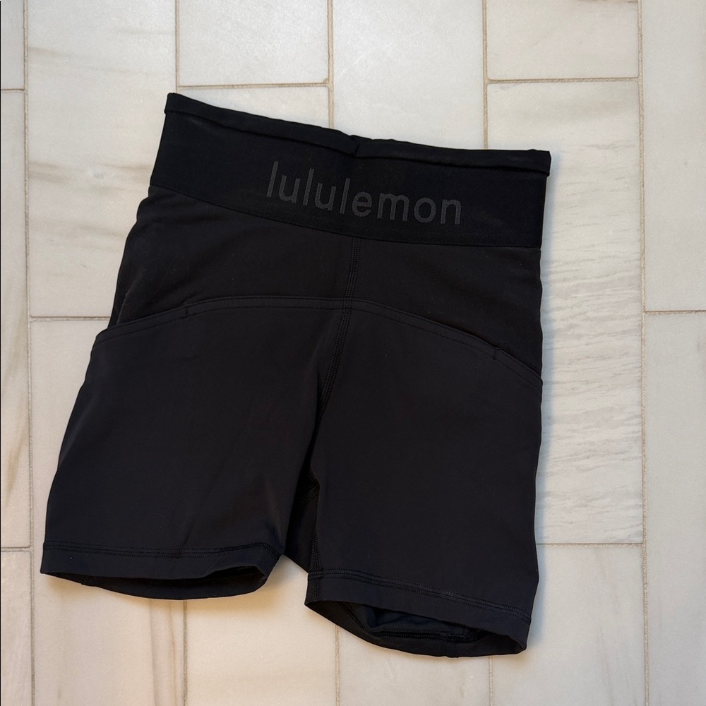 lululemon athletica Women's Black Bike Shorts